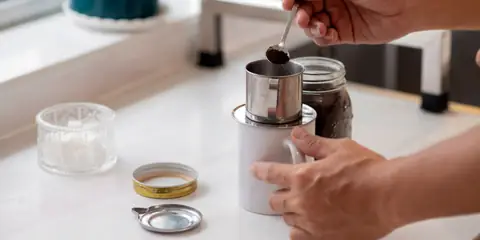 Mother Refuses Daughter-In-Law’s Complex Coffee Order (And the Internet Goes Crazy!)